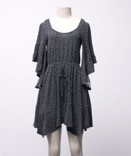 [PP/P] Vestido florido rodado com mangas flare Bluesteel