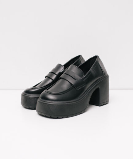 [37/38] Mocassim tratorado com salto