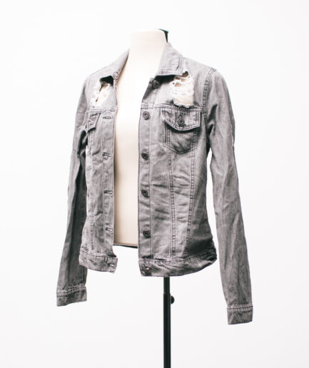[M/G] Jaqueta jeans cinza destroyed Pool