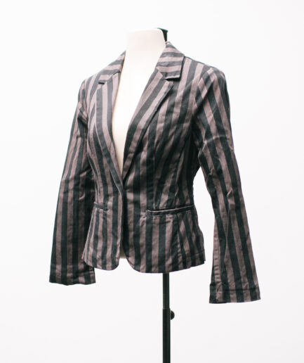 [P] Blazer listrado com bolsos