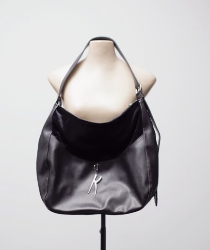 Maxi bolsa de veludo e courino com pingente Killi