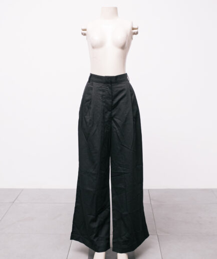 [M] Calça alfaiataria pantalona com bolsos