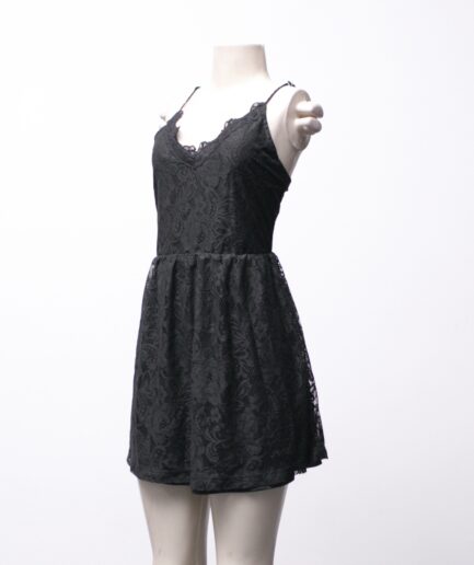 [P/M] Vestido godê de renda