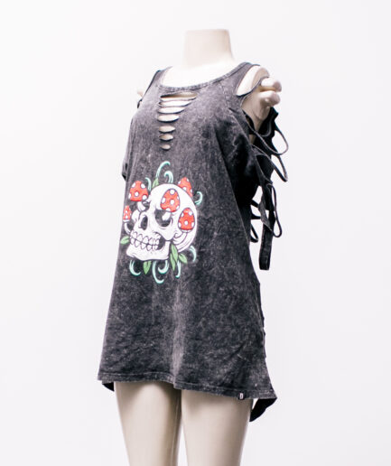 [M/G] Blusa estonada alongada com recortes e estampa de caveira Deliriyou
