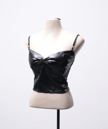 [P] Cropped de vinil com drapeado no busto Sweet Sam