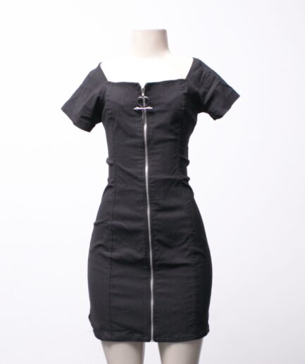 [P] Vestido com com zíper e pingente de Ankh Reversa