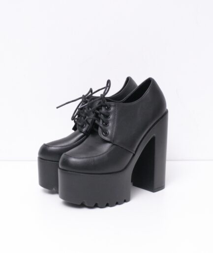[34] Sapatos oxford de salto tratorado