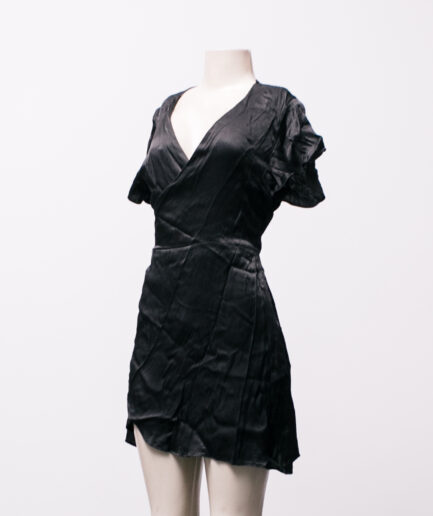 [M/G] Vestido envelope rodado de cetim