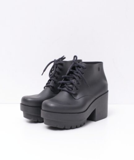 [35] Botinhas de salto plataforma Melissa