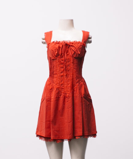 [PP] Vestido rodado vermelho com detalhes de renda e amarração nas costas
