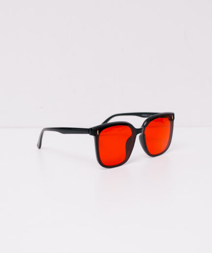 Óculos quadrado vermelho