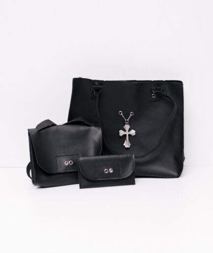 Kit de bolsas e carteira de courino com pingente de cruz