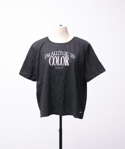 [G/GG] Camiseta " I'm allergic to Color" Wednesday
