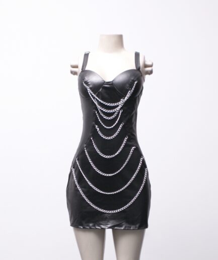 [P] Vestido em cirrê com correntes