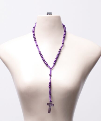 Rosário roxo de crochet