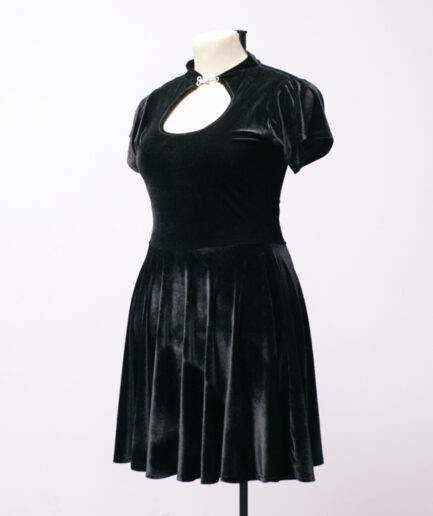 [GG] Vestido godê de veludo com abertura no busto Sweet Sam