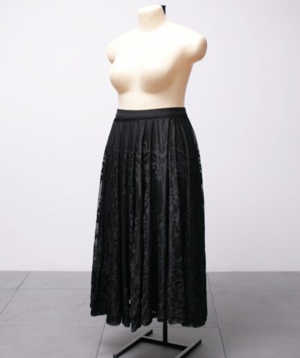 [G/GG] Saia longa de tule com brocado de veludo e forro Romwe