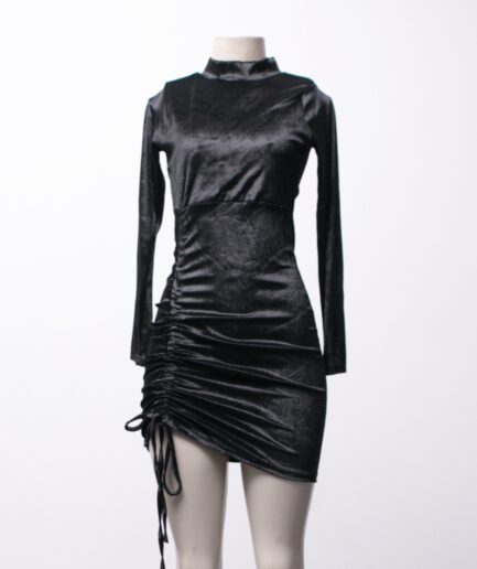 [P] Vestido manga longa de veludo com fenda franzida