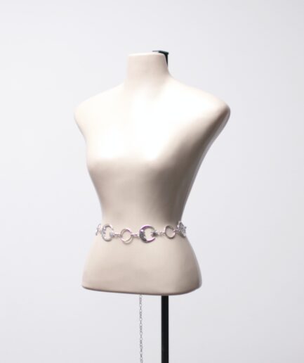 Cinto de correntes com pingentes de lua e sol