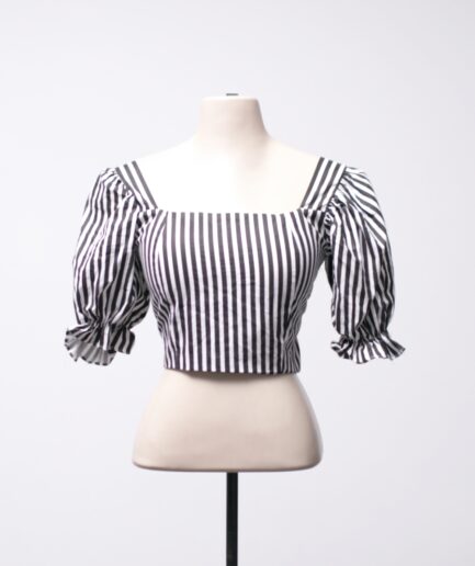 [P/M] Cropped listrado com manguinhas bufantes e lastex na costas