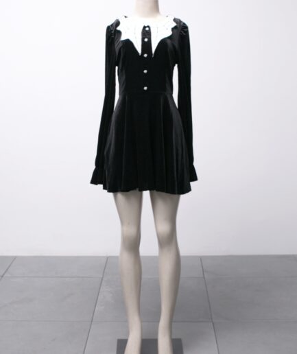 [PP/P] vestido de veludo com gola de teia