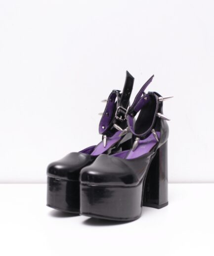 [35] Sapato de verniz boneca com spikes Reversa