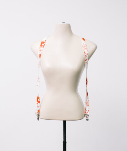 [U] suspensórios com sangue