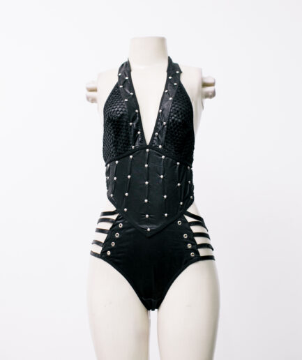 [P/M] body com rebites