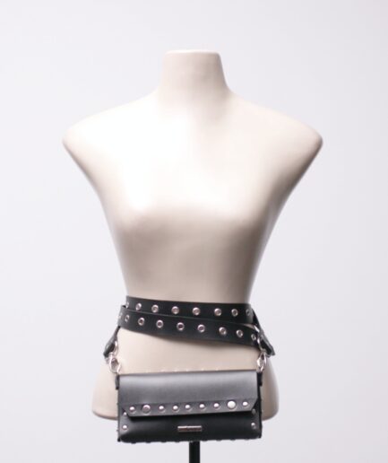 Pochete de courino com rebites Dark Sabbath