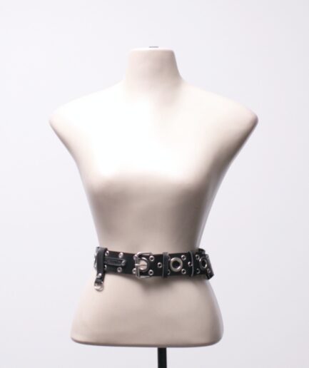 Cinto grosso de courino com ilhóses Dark Sabbath