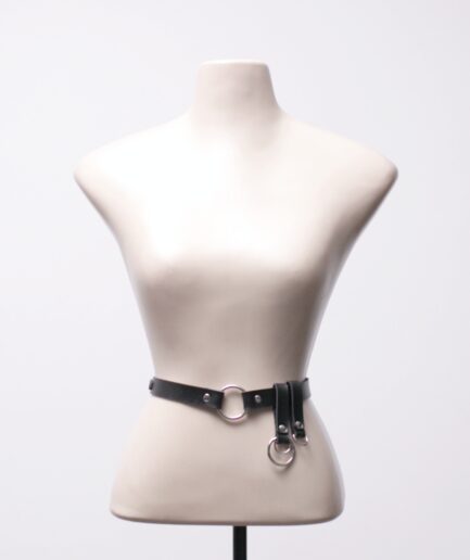 Cinto fino de courino com argolas Dark Sabbath