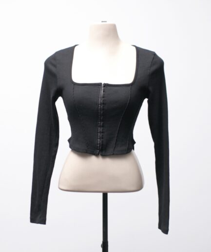 [P] Cropped manga longa canelado com fechamento de ganchinhos Gringa.com